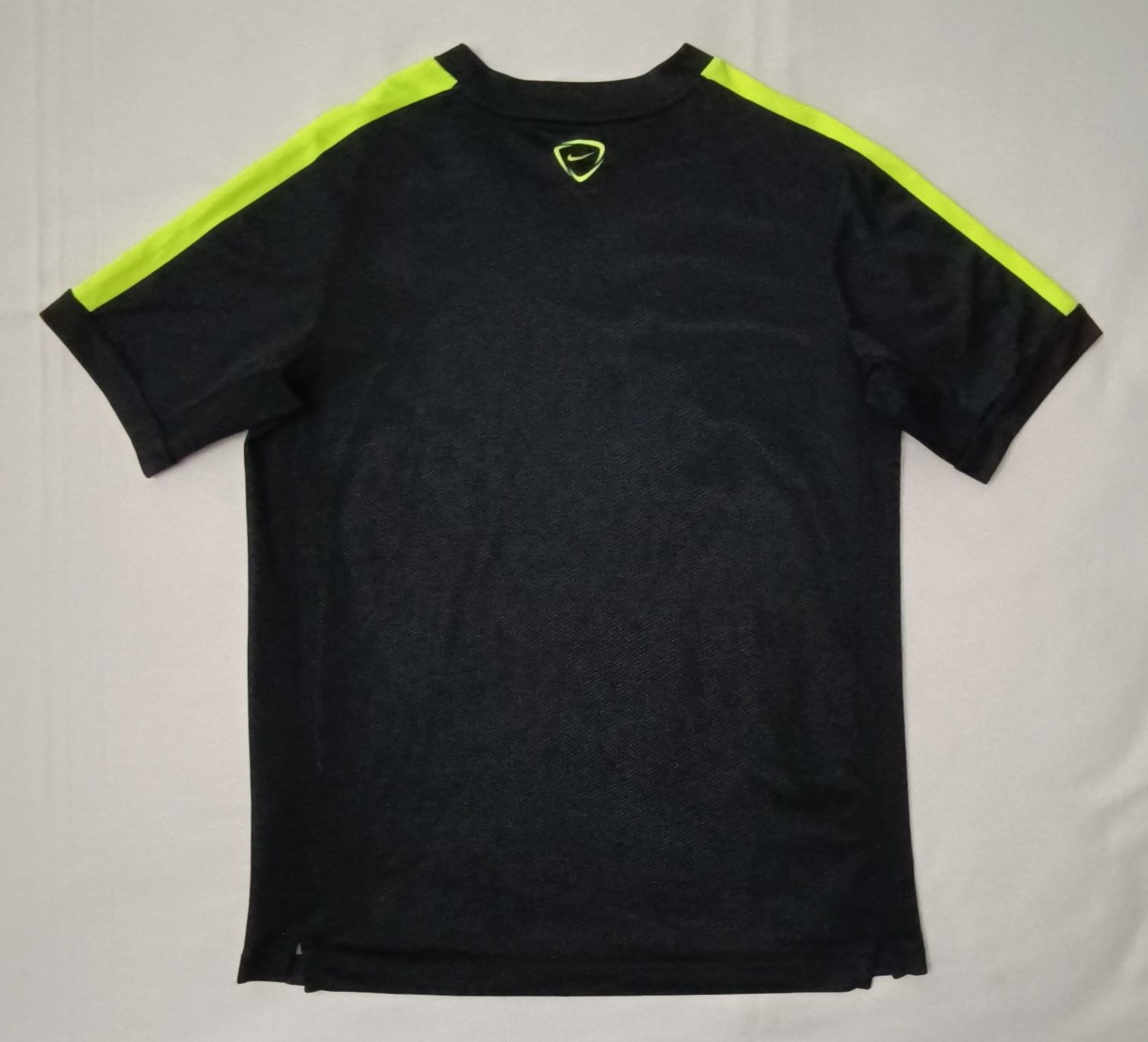 Nike DRI-FIT Tee оригинална тениска ръст 147-158см Найк спорт фланелка