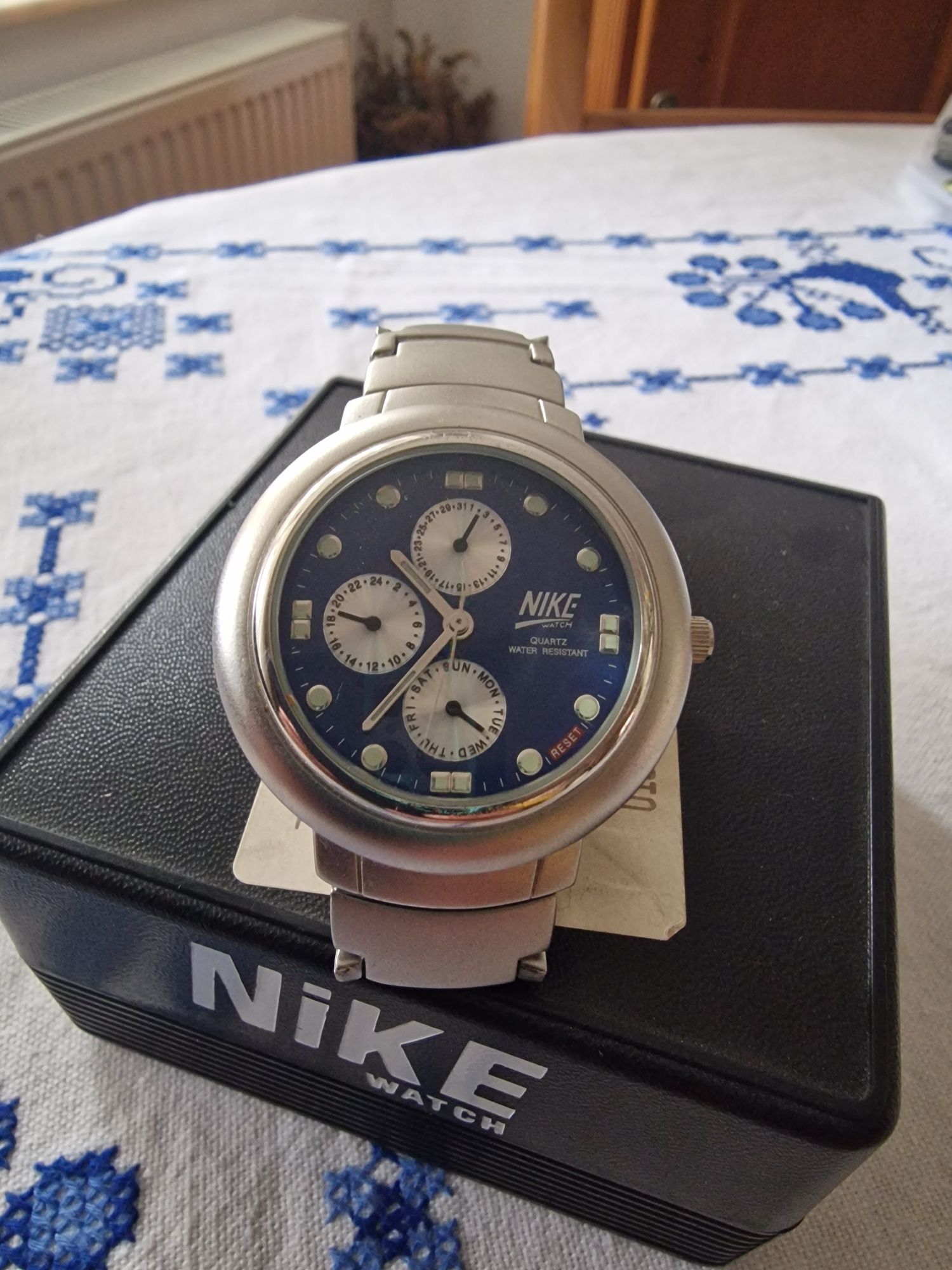 Ceas Nike Watch la cutie