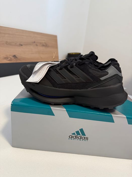 Adidasi Adidas marimea 42