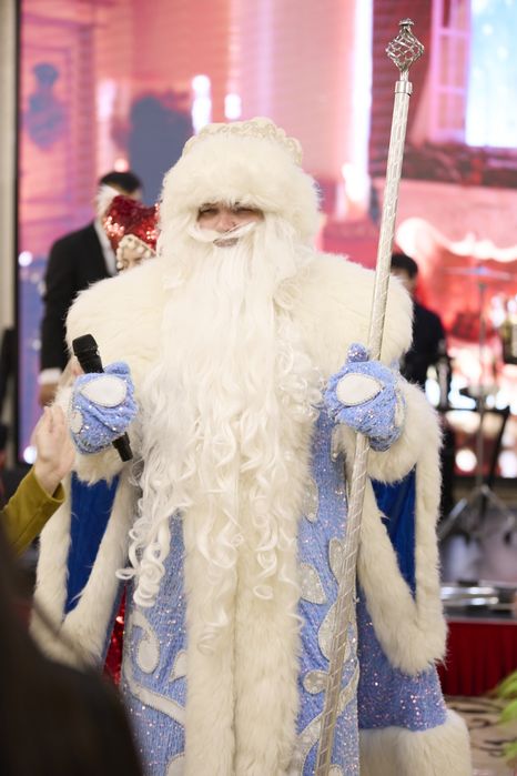 Дед Мороз и Снегурочка  на ваш праздник!