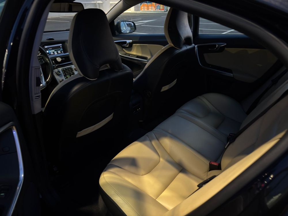 Volvo S60 2.0 Diesel 163 CP, Automată – 2011