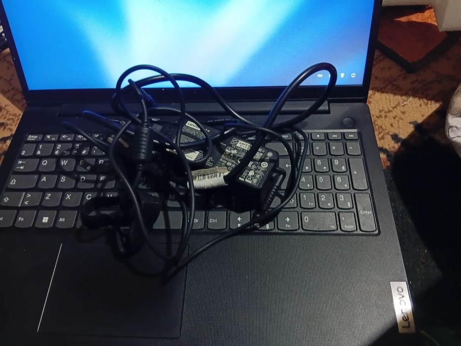 Lenovo noutbook 518mg hotira windows 11 da ishlaydi.