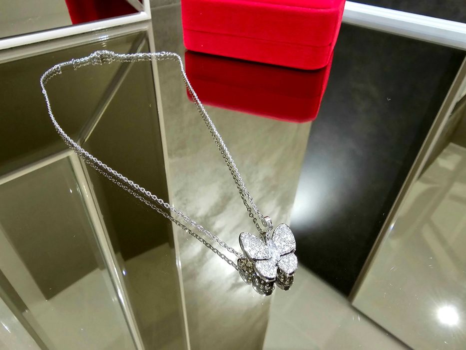 Van Cleef & Arpels VCA Silver Diamond Two Butterfly Дамско Колие