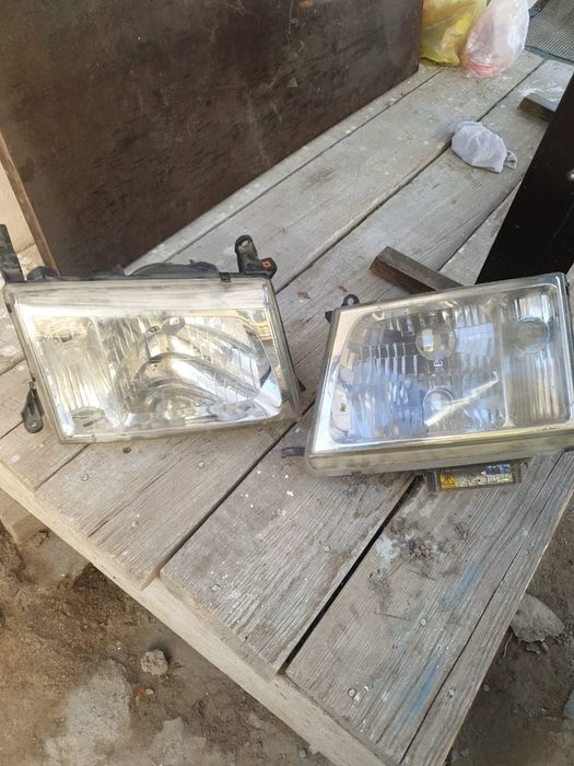 Фары на крузак 100. Б/У оригинал.