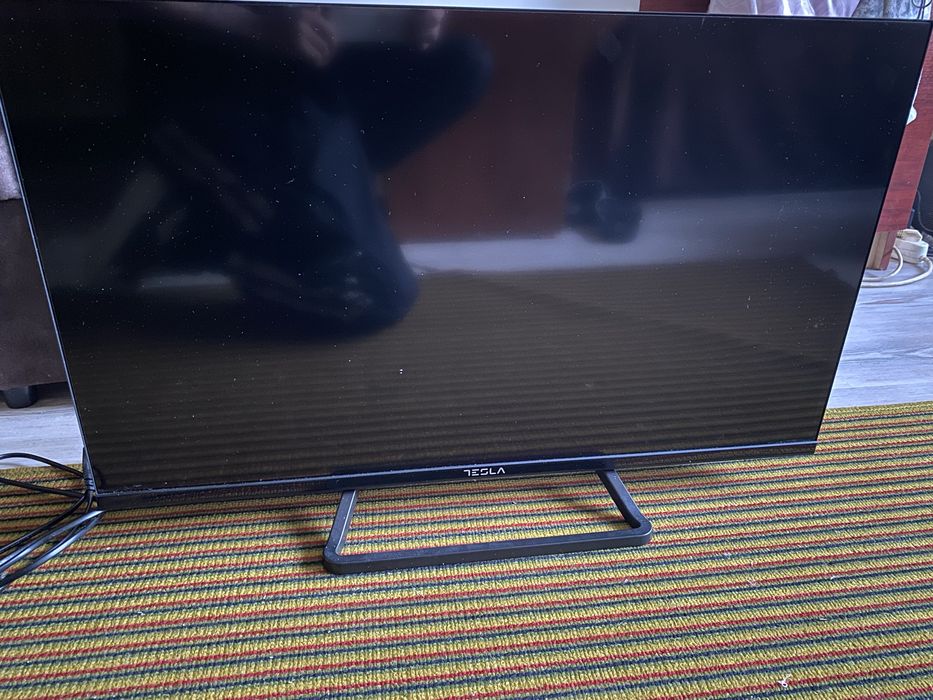 Vand tv tesla 81 diagonala
