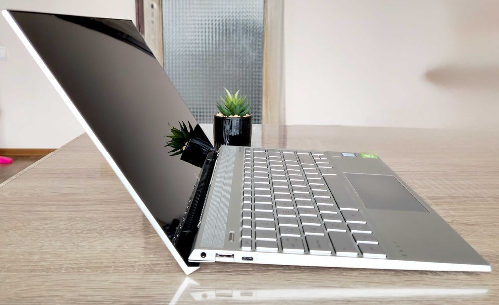 Лаптоп HP Envy 13 i5 8gen / 8GB RAM / 256GB БЕЗПЛАТНА ДОСТАВКА!
