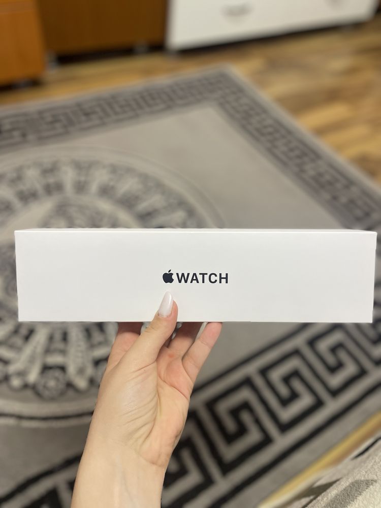 Vând Apple Watch SE