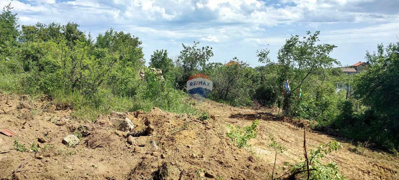 Продава се Парцел в Варна, Изгрев - 890 кв.м за 76 €/кв.м - Снимка #6