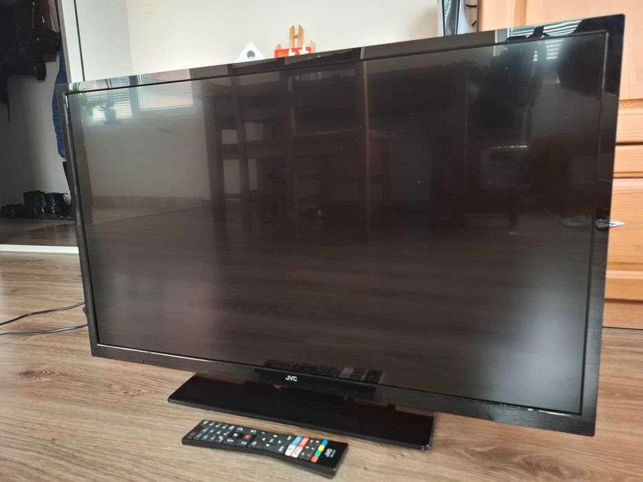 Телевизор JVC 32 инча