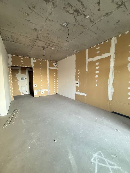 Новостройка ЖК NRG Oybek 3 комнатная 7 этаж, 83м2.Коробка.Ор-р Шох Мед