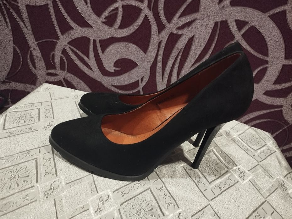 Продам туфли женские