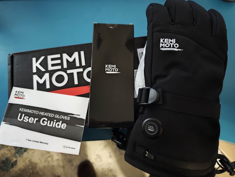 Manusi cu incalzire, marca KEMIMOTO, mărimea M, sigilate