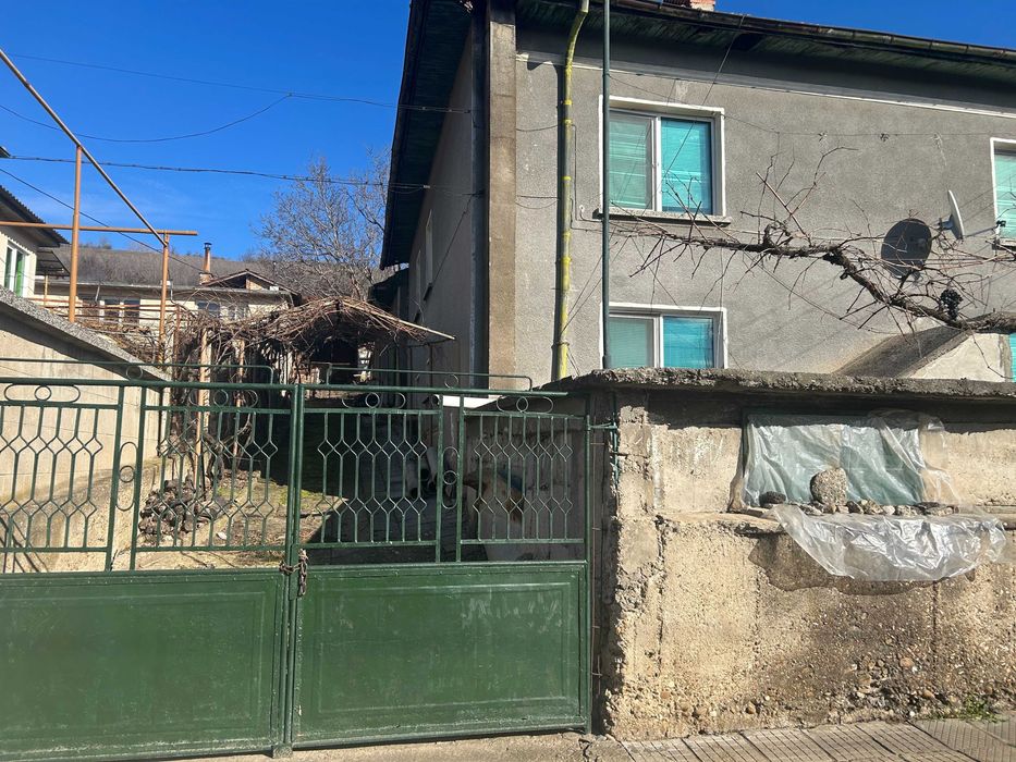 Продава се Къща в с. Опанец, Област Плевен - 247 кв.м за 405 €/кв.м - Снимка #1