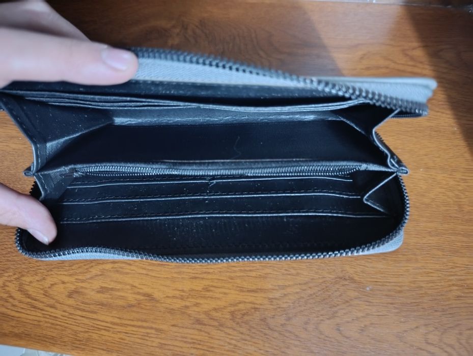 Кошелек в отличном состоянии