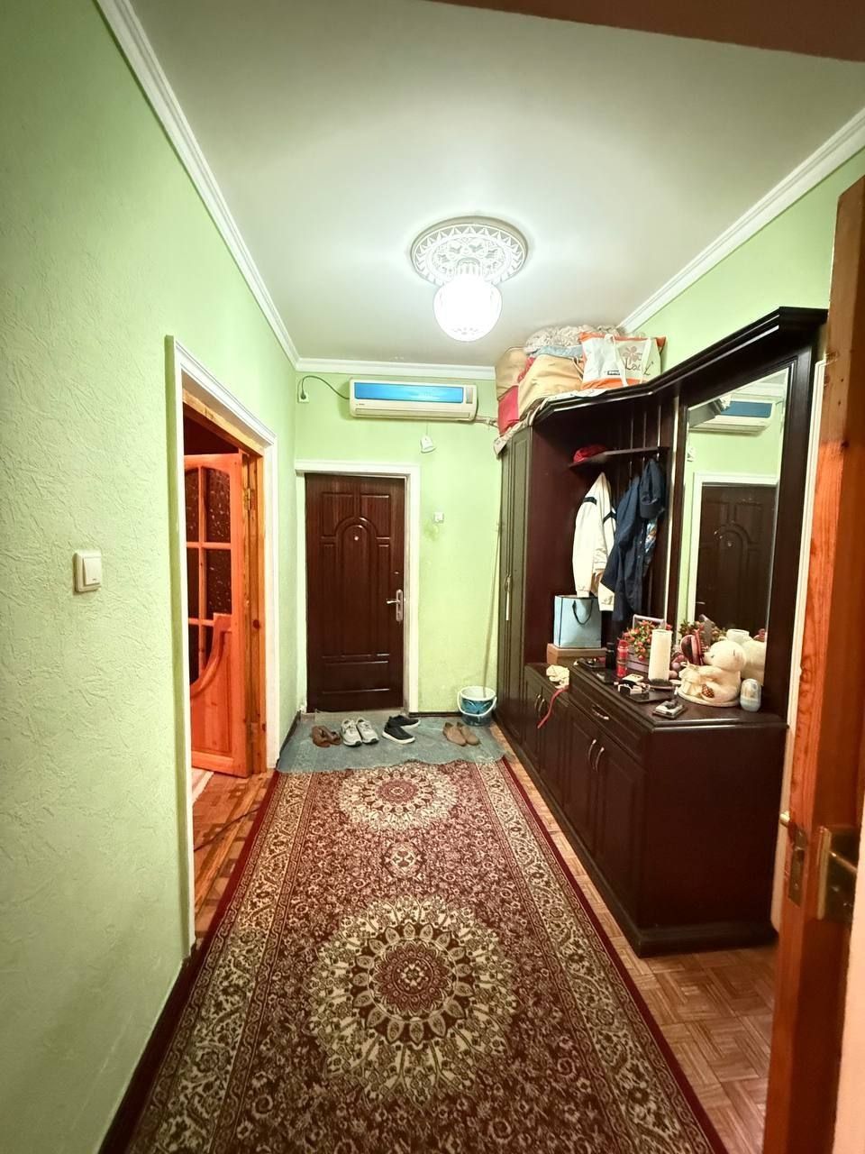 Yunusabad 19 kvartal 3 xona 1 etaj sotiladi ipoteka ga xam