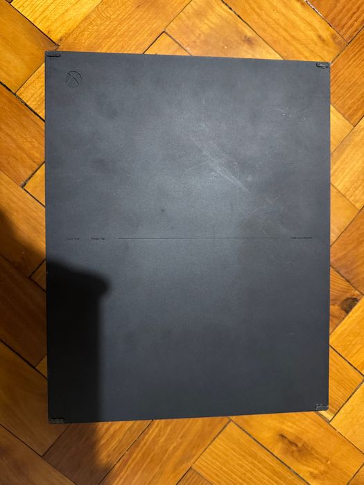 Vand Xbox One S cu jocul Forza Horizon 3 inclus