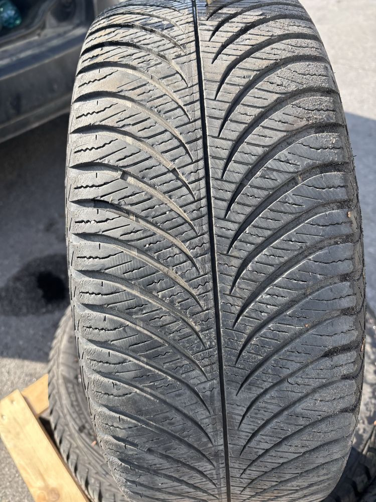 Гуми GOODYEAR Vector 4 Seasons 215 55 17