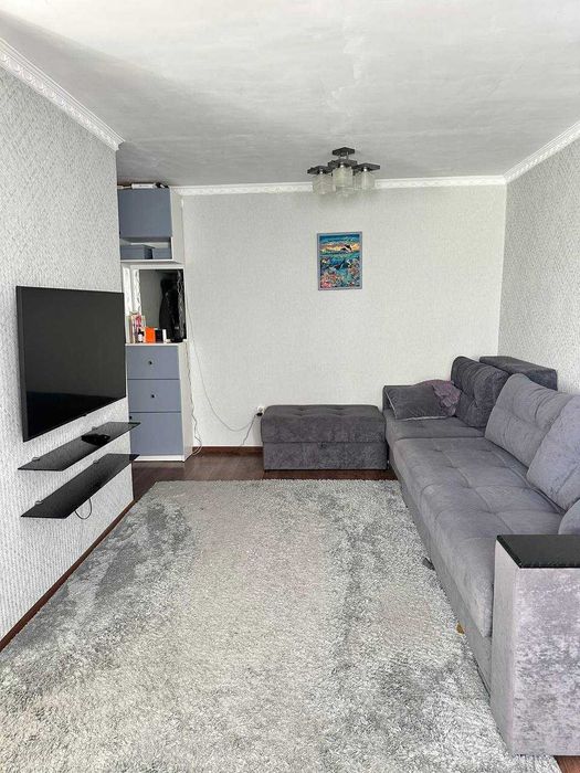 Продам 2-х комнатную квартиру в центре города