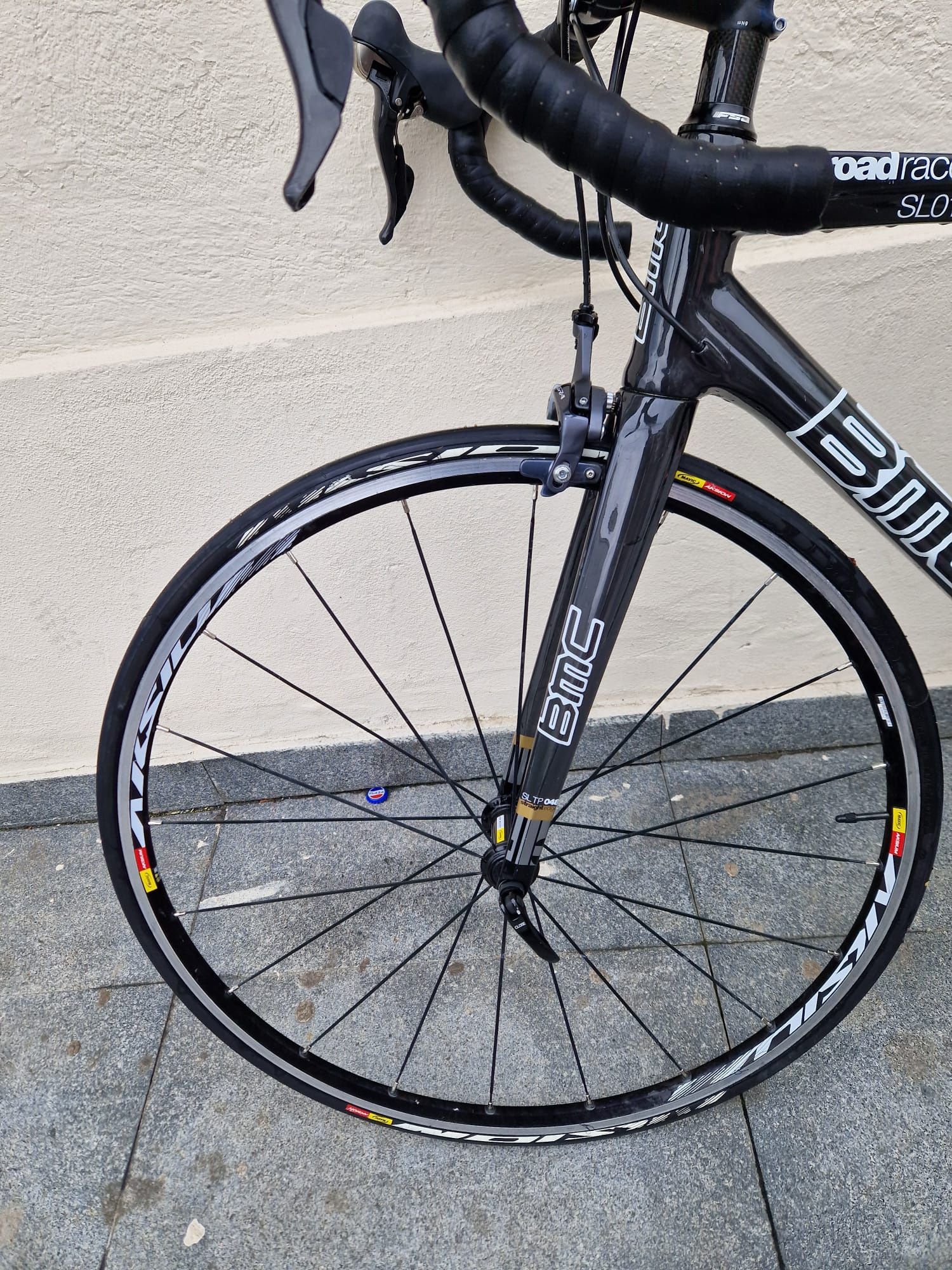 Cursiera full carbon BMC road racer