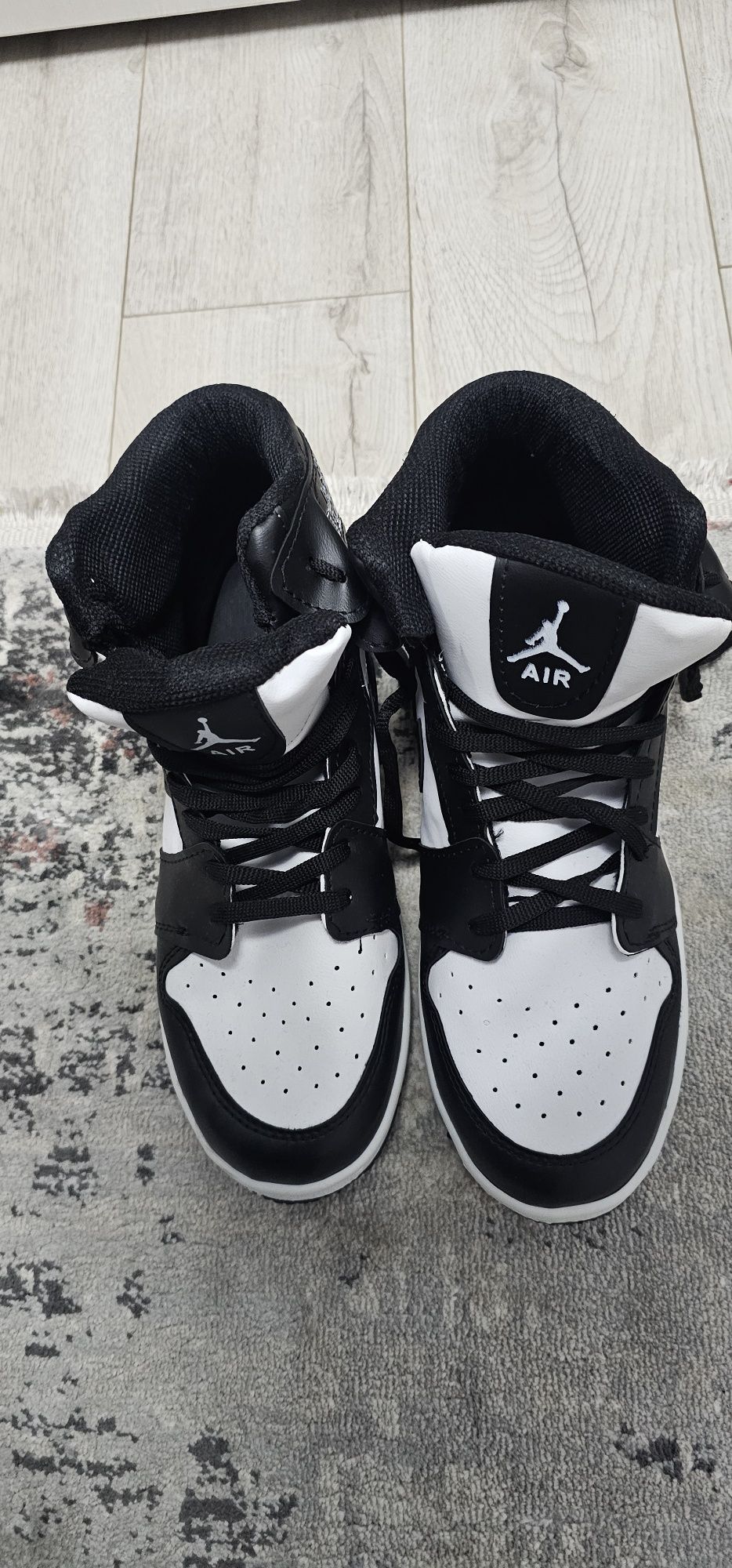Jordan 1 Panda de vânzare