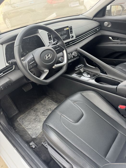 Hyundai Elantra Lyuklik 2025 Tez va Arzon Sotiladi