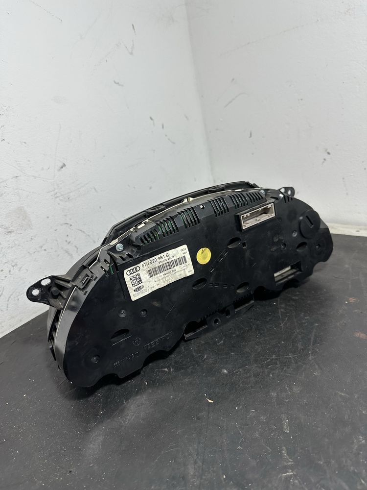 Ceas ceasuri bord Audi a5 8T 2.7 TDI 3.0 TDI 8T0920981B