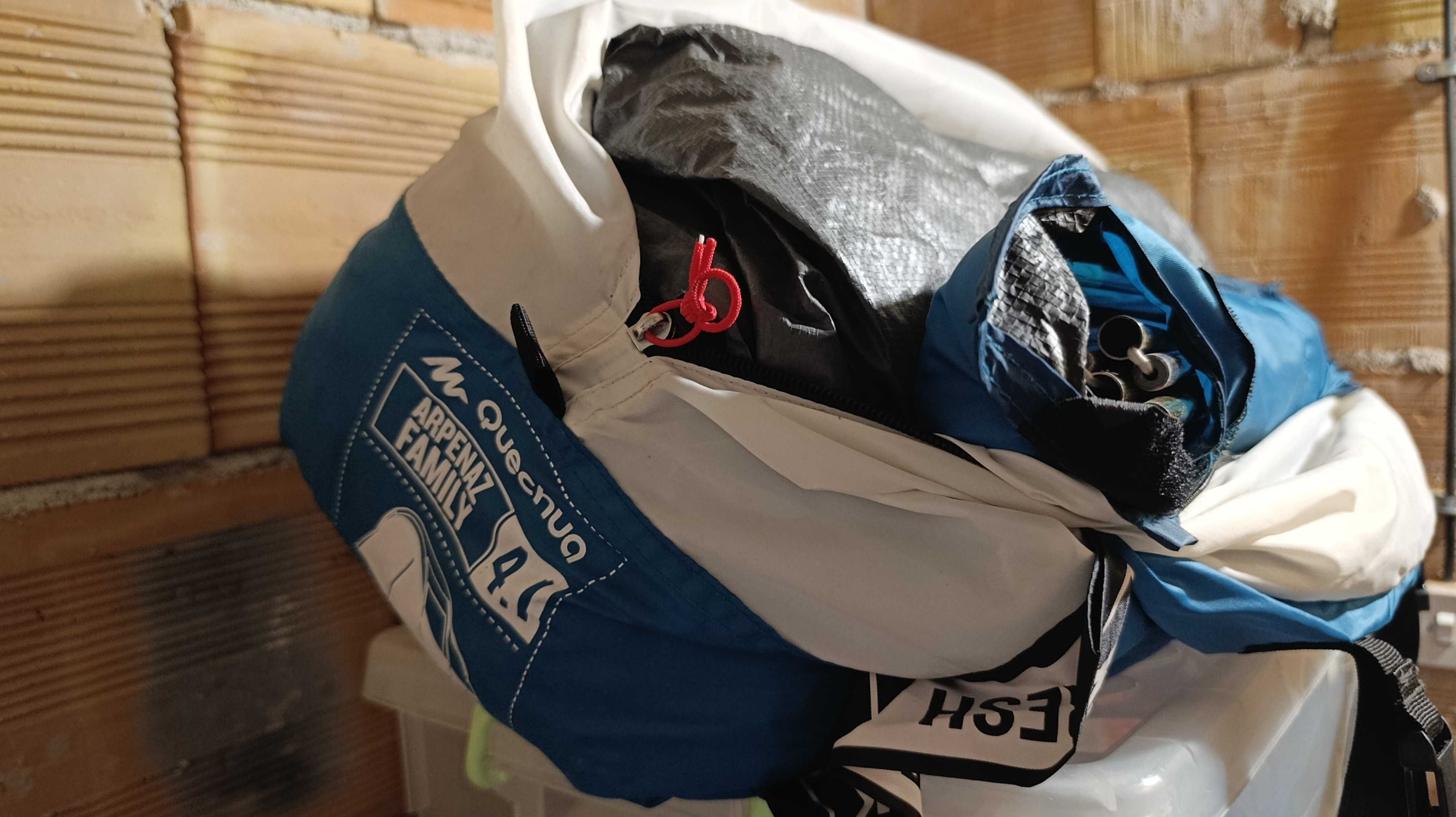 Продавам семейна палатка Quechua