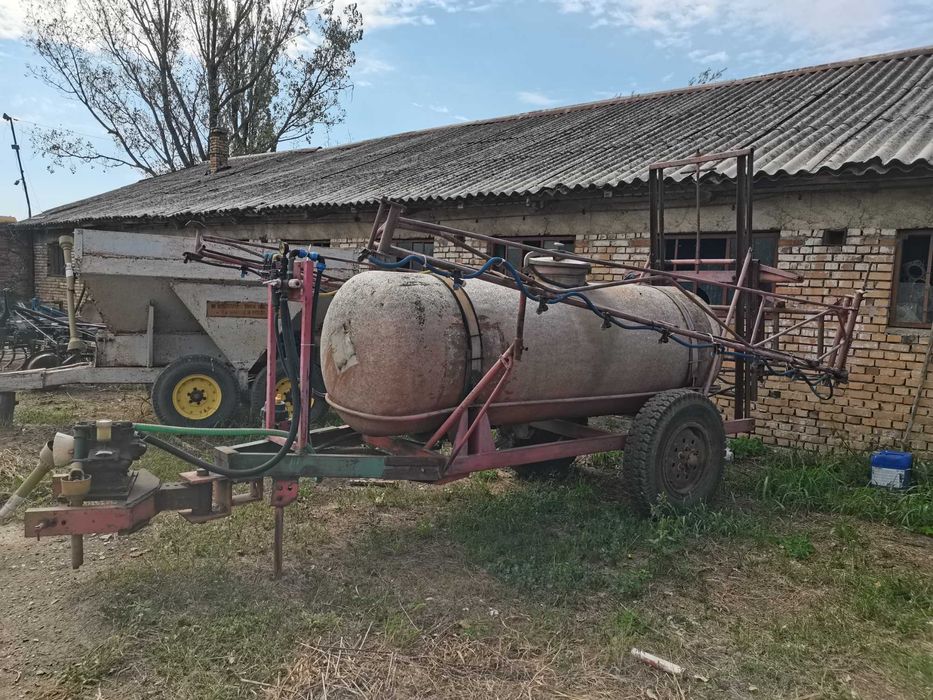Instalatie de erbicidat tractata