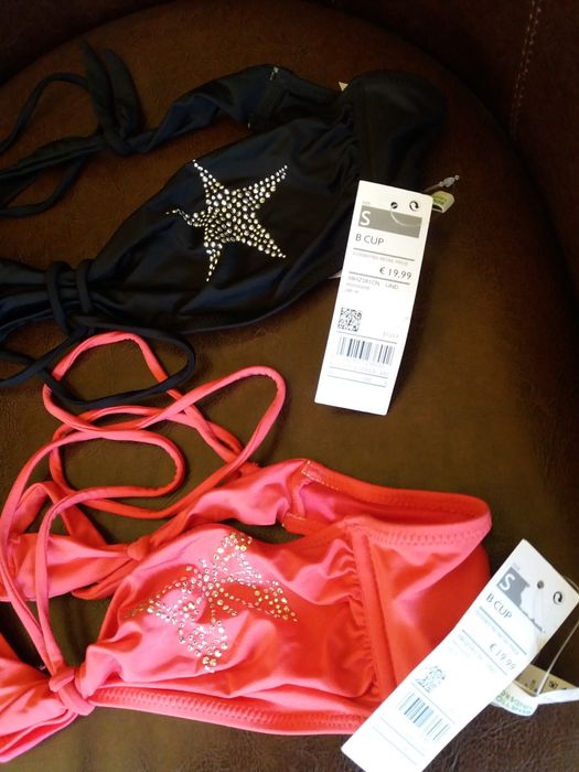 Sutiene costum de baie