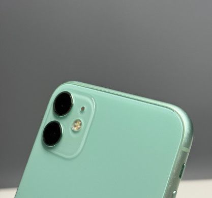 продам IPhone 11