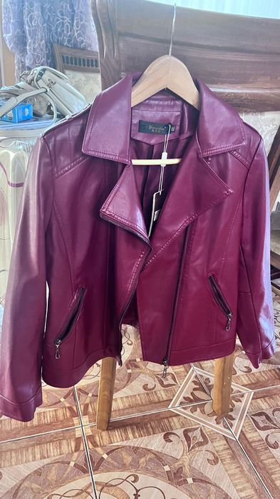 Куртка кожаная новая