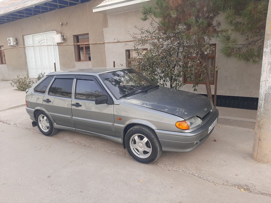 Lada 2114 sotiladi