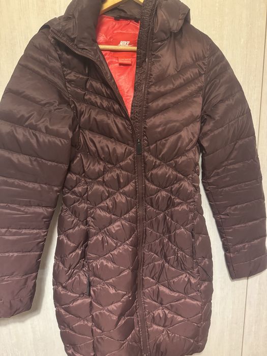 Дамско яке с гъши пух Nike