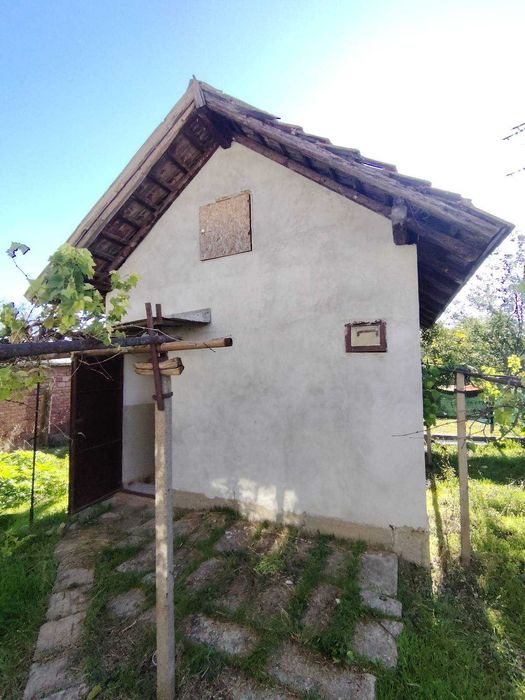 Къща в района на Плевен !