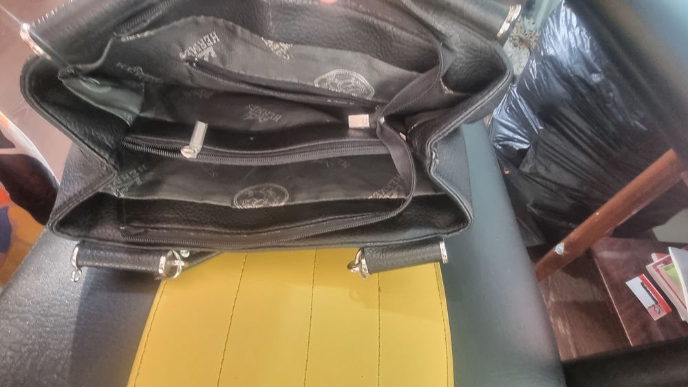 Сумка брендовий HERMES brend Чёрный 
Юнусобод 17-квартал 
Телефон: +99