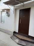 Продается участок в центре Кибрая.3 соток 3 комнат,веранда,кухня