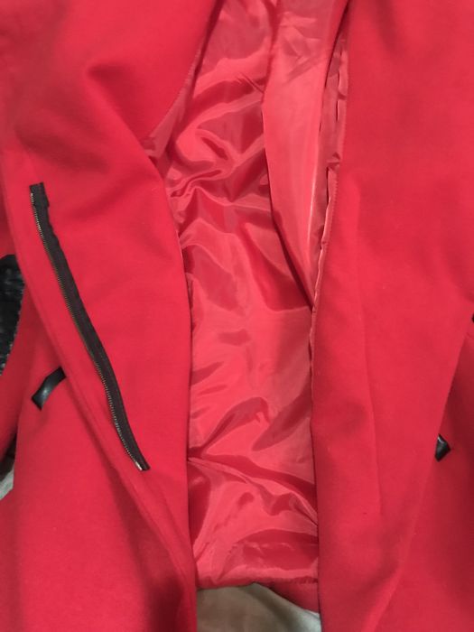 Palton culoare rosu marimea xl
