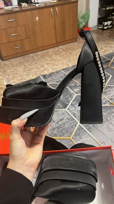 Продам туфли 38р