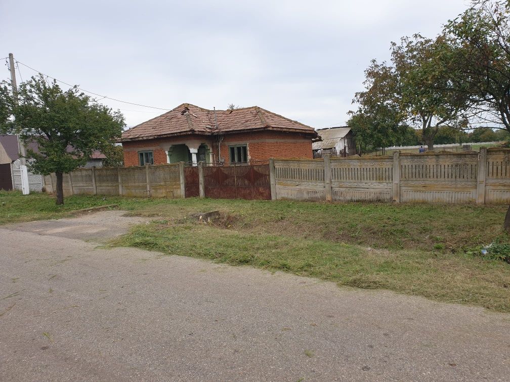 Casa de vanzare cu teren aferent , Ro-237375 Rotunda , jud. Olt