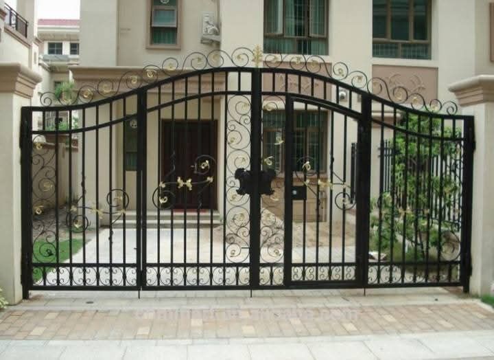 Porți și garduri din fier forjat