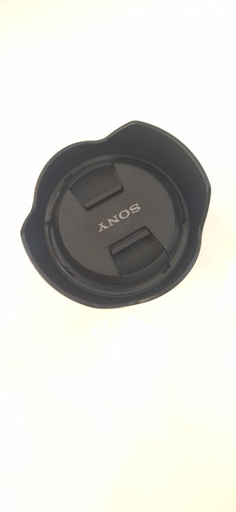 Sony E 11mm f / 1.8 G