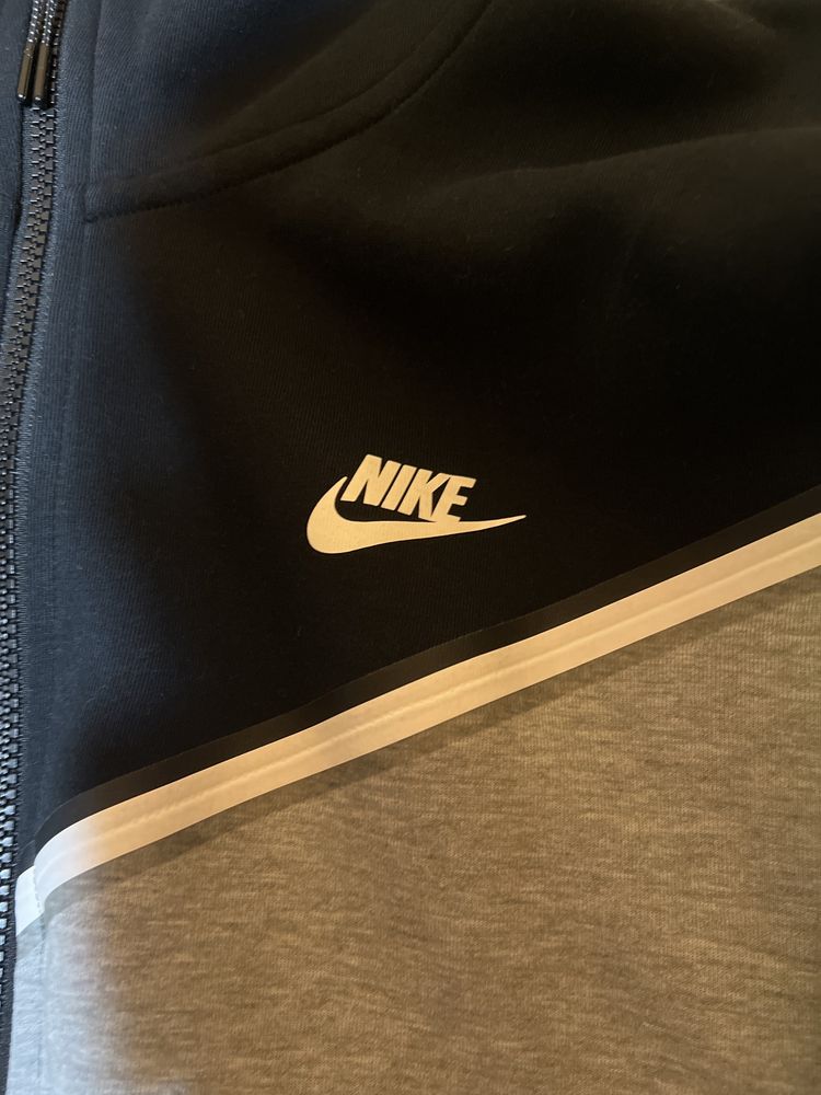 nike tech fleece original 100%