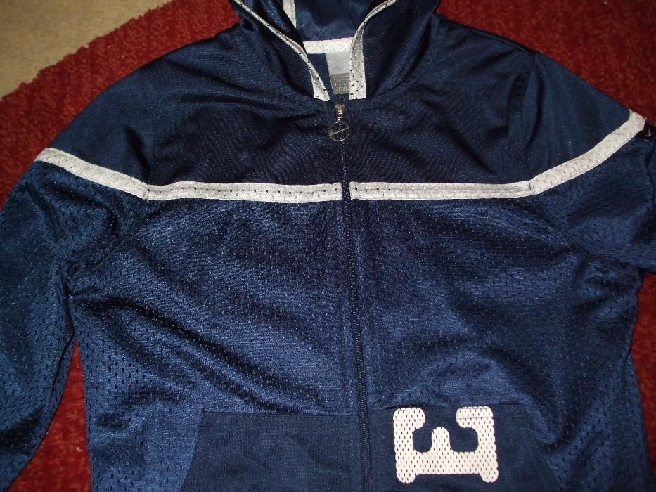 bluza sport Nike mar.6 ani