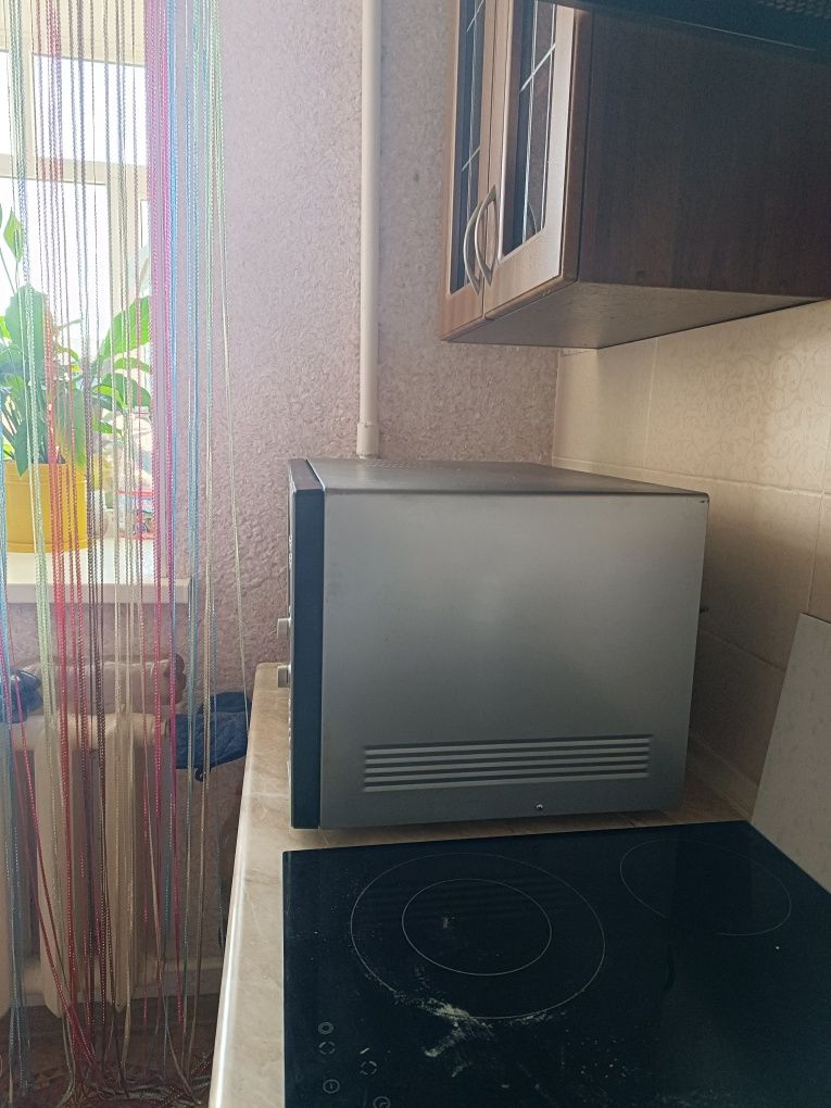 Микроволновая печь 42 л PANASONIC NN-C2003S
