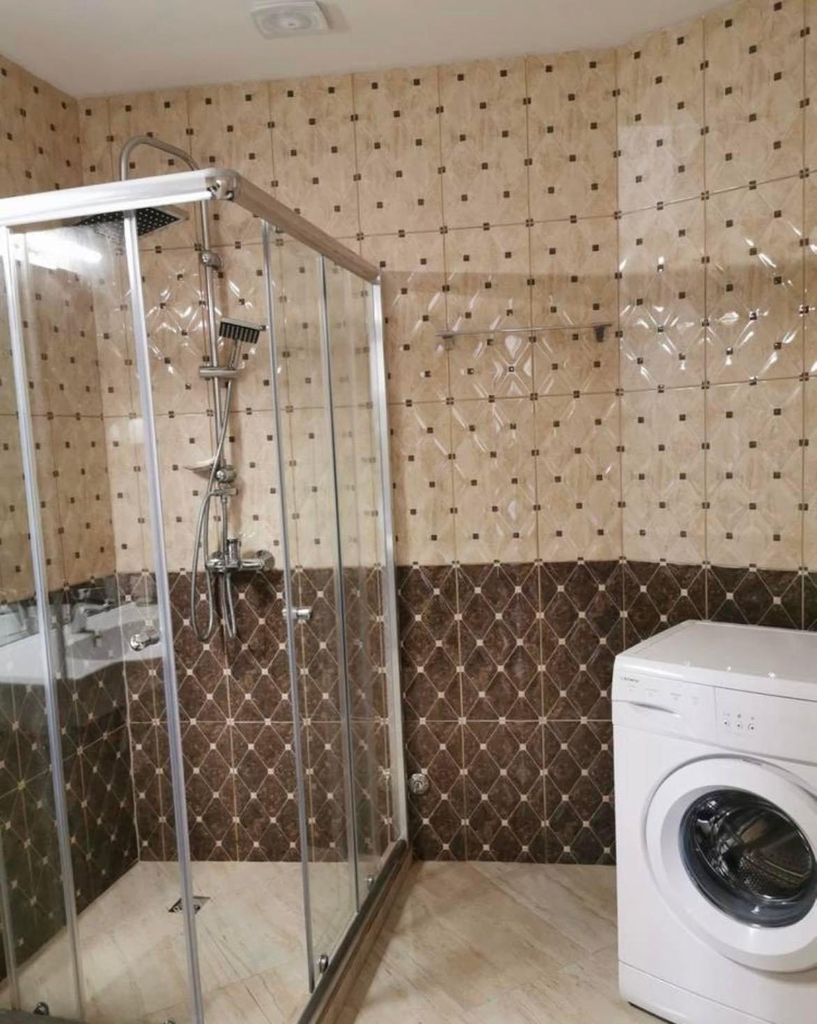 Продава се Хотел в Бургас, Център - 1000 кв.м за 1500 €/кв.м - Снимка #6