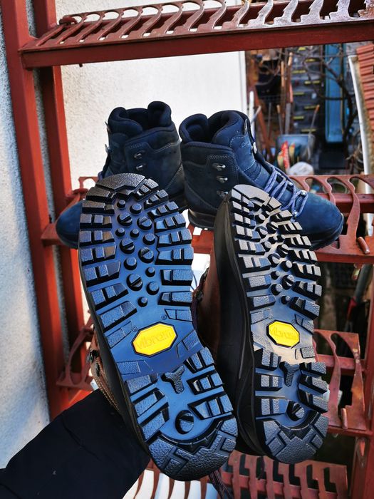 Vand bocanci ghete Meindl si Lowa GTX noi 37,5-38,5