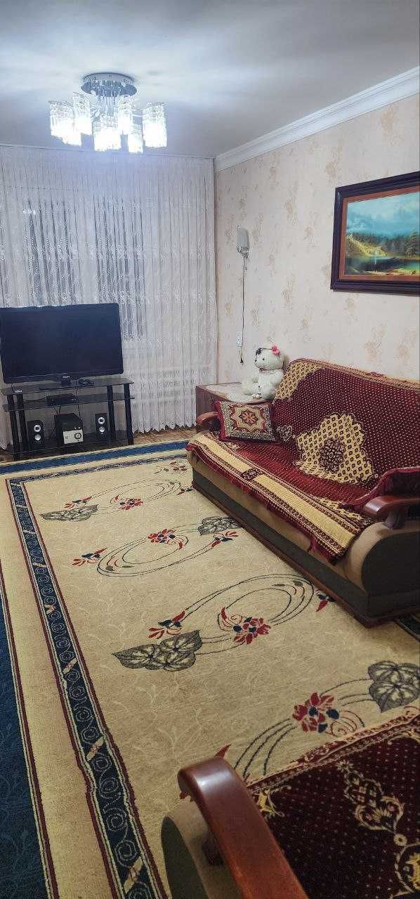 2-комнатная квартира, 2-этаж, ор. Пр. Навоий (Югославский проект)