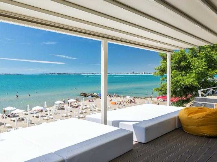 Продава се Тристаен апартамент в Свети Влас - 138 кв.м за 1993 €/кв.м - Снимка #12