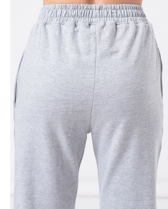Oferta! Transport gratuit  prin Olx. Missguided Set de pantaloni sport