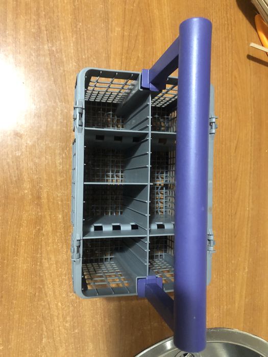 Suport tacamuri masina de spalat vase